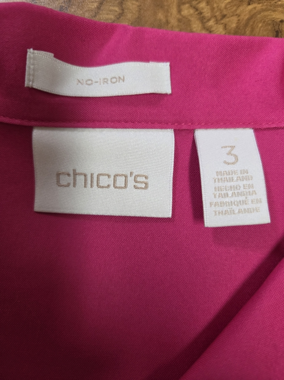 Chico's No Iron Fushia Button Down Shirt Size XL (16-18) - Picture 4 of 8